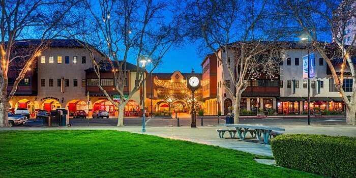 TODOS SANTOS PLAZA