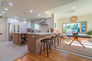 Kitchen that was remodeled by Golden Heights Remodeling Inc
